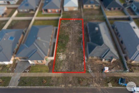 13 Bluegrass Way, WINTER VALLEY VIC 3358