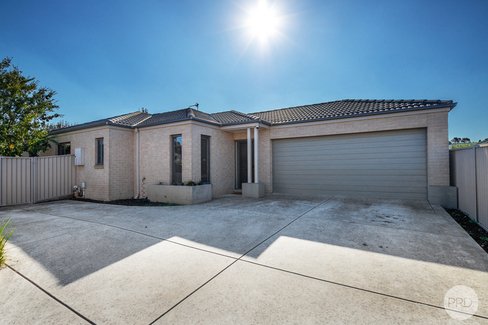 13 Canopy Avenue, ALFREDTON