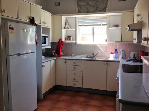 13 Carcoola St, CAMPBELLTOWN NSW 2560