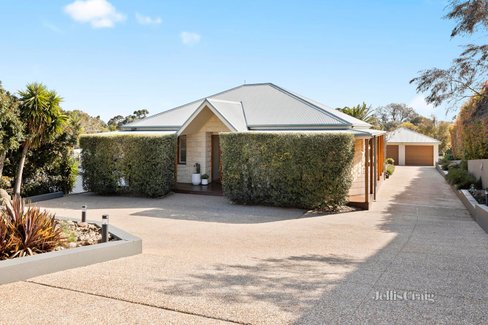 13 Churchill Road Mount Martha 3934