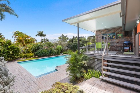 13 Darel Drive, ASHMORE QLD 4214