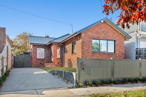 13 Deakin Street Mitcham 3132