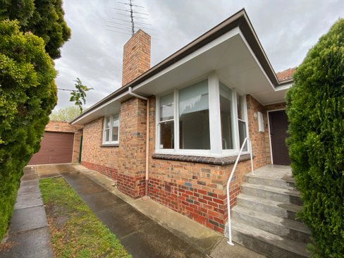 13 Dean Street Belmont 3216