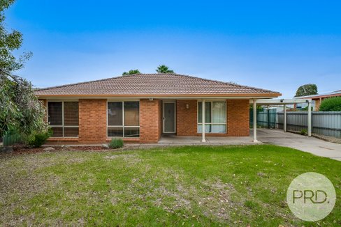 13 Eaton Street, ASHMONT NSW 2650