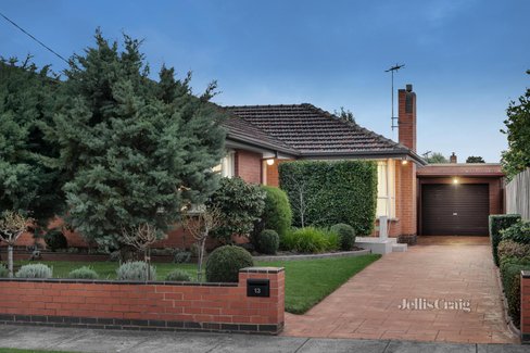 13 Edith Court Bentleigh East 3165