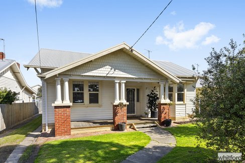 13 Girton Crescent, Manifold Heights