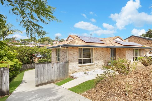 13 Glen Ayr Drive, BANORA POINT NSW 2486