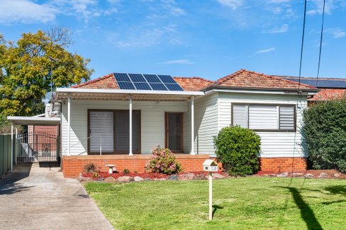 13 Hendy Avenue, PANANIA NSW 2213