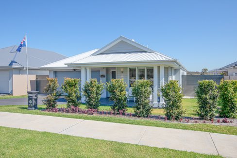 13 Kesterton Rise, NORTH ROTHBURY NSW 2335