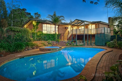 13 Lawsons Court Templestowe 3106