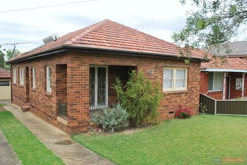 13 Lesley Avenue, REVESBY NSW 2212