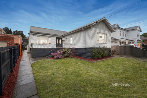 13 Loeman Street Strathmore 3041