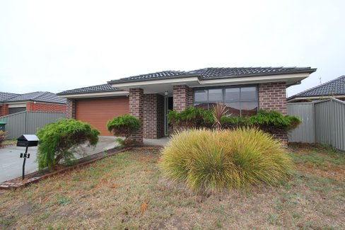 13 Macquarie Close, DELACOMBE VIC 3356