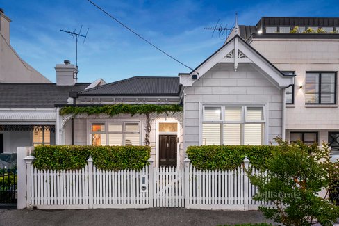 13 Madden Street Albert Park 3206