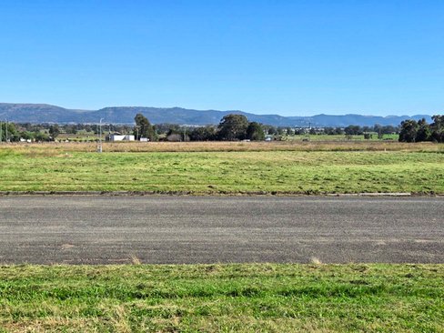 13 Makybe Diva Street, SCONE NSW 2337