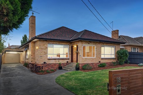 13 Marston Street Bentleigh 3204