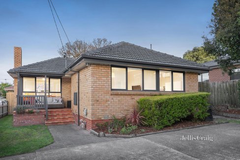 1 3 Martin Court Forest Hill 3131