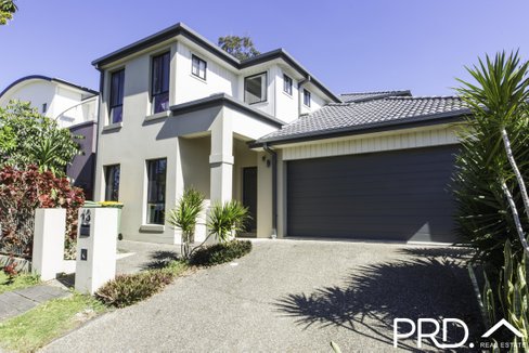 13 Menton Avenue, VARSITY LAKES QLD 4227