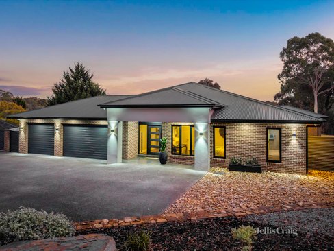 13 Oakland Drive Warrandyte 3113