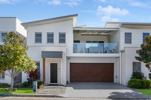 13 Reynolds Lane, OAK FLATS NSW 2529