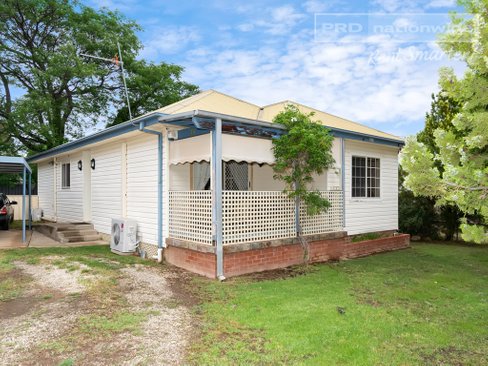 13 Spooner Avenue, MOUNT AUSTIN NSW 2650