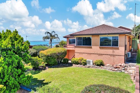 13 Tait Avenue, KANAHOOKA NSW 2530