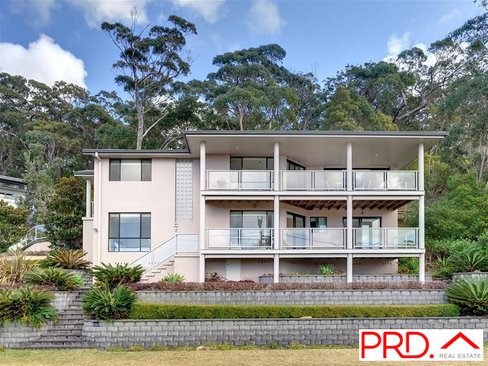 13 Tareebin Road, NELSON BAY NSW 2315