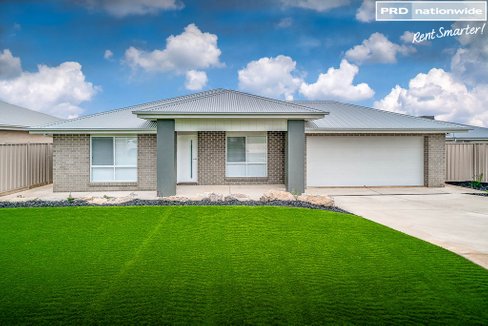 13 Thane Court, LLOYD NSW 2650