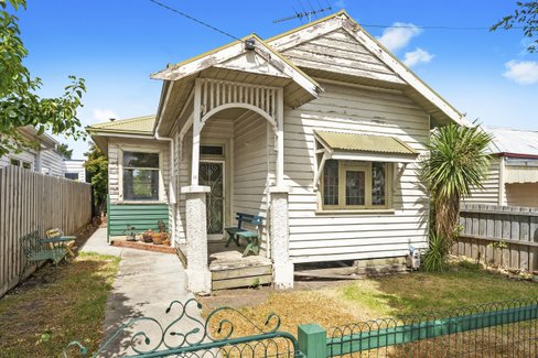 13 Tully Street East Geelong 3219