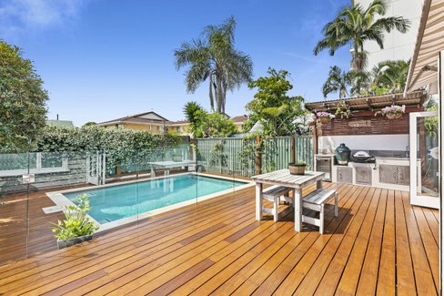 13 Twenty Fourth Avenue, Palm Beach QLD 4221