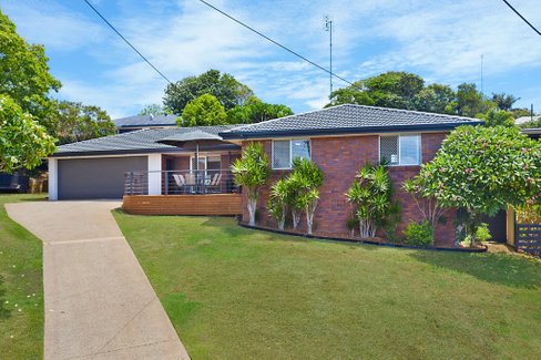 13 Uniacke Drive, BANORA POINT NSW 2486