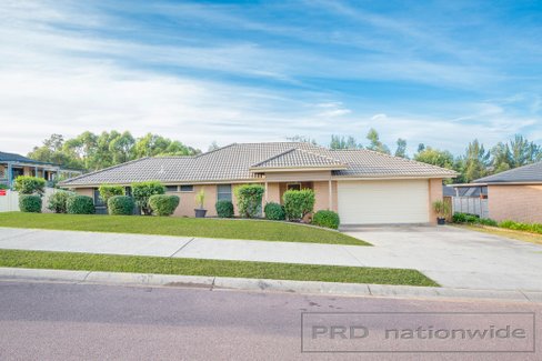 13 Walter Street, RUTHERFORD NSW 2320