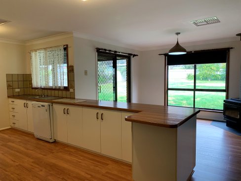 13 Wattle Crescent, TUMUT NSW 2720