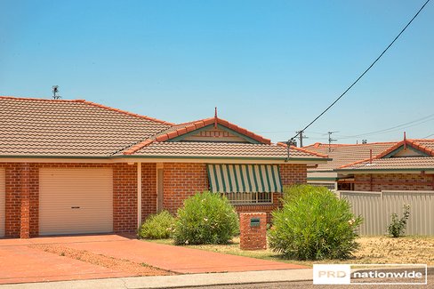 1/3 Wattle Street, KOOTINGAL NSW 2352
