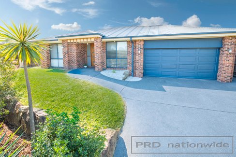 13 Weemala Close, ABERGLASSLYN NSW 2320