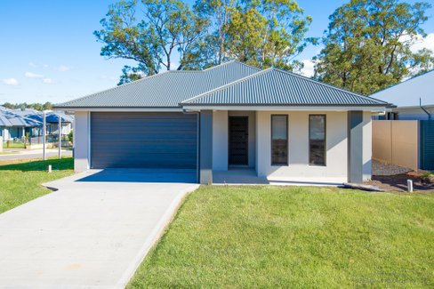 13 Wethered Corner, NORTH ROTHBURY NSW 2335