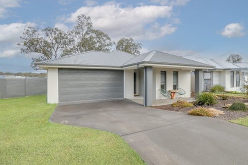 13 Wethered Crescent, NORTH ROTHBURY NSW 2335