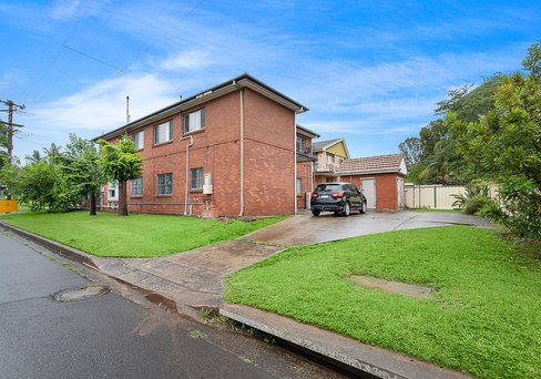 1/30 Rickard Rd, UNANDERRA NSW 2526