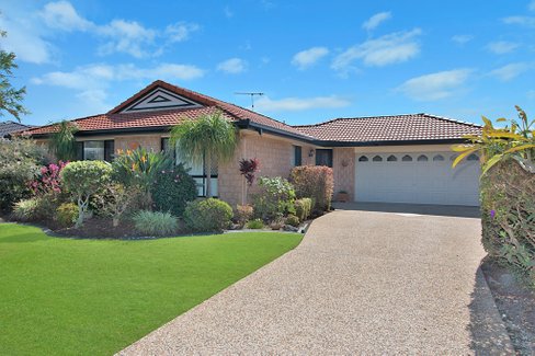 1/30 Woodlands Drive, BANORA POINT NSW 2486