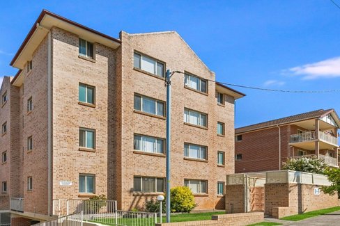 13/1-3 Percival Street, PENSHURST NSW 2222