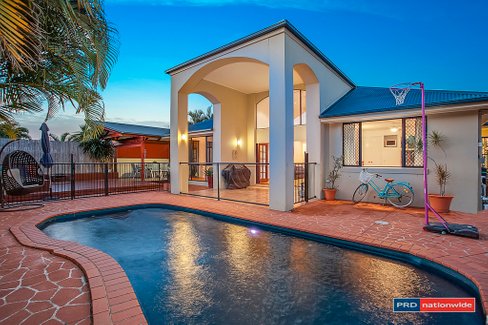 131 Dunlin Drive, BURLEIGH WATERS QLD 4220