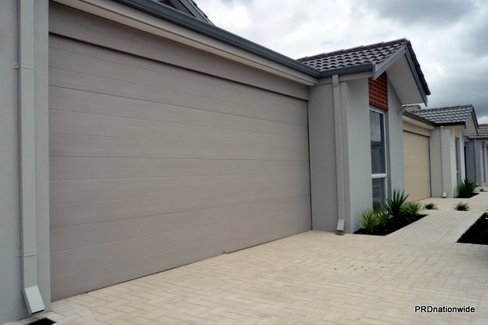 13/1 Humboldt Entrance, AUBIN GROVE WA 6164