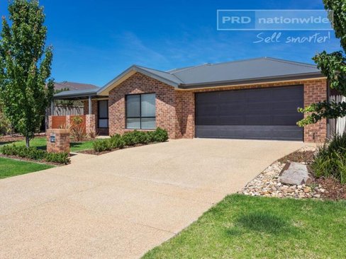 1/31 Warambee Crescent, GLENFIELD PARK NSW 2650