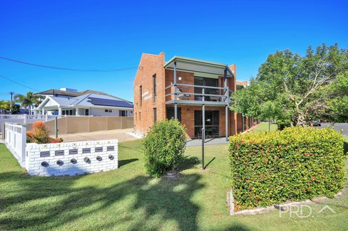 1/318 Esplanade, SCARNESS QLD 4655