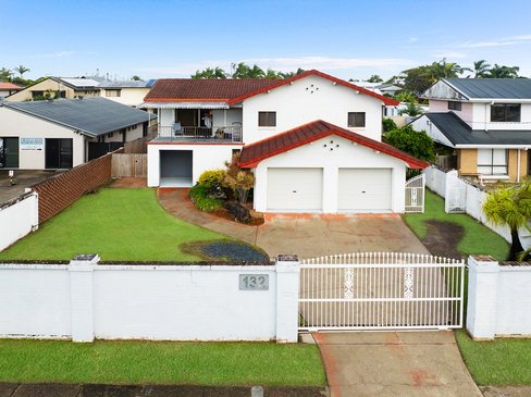 132 Ashmore Road, BENOWA QLD 4217