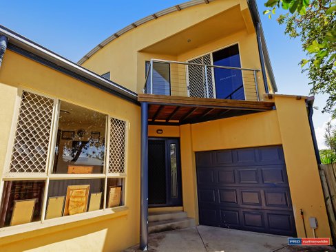 132 Sunshine Parade, MIAMI QLD 4220