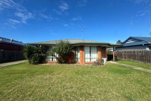 1/327 Main Street, Bairnsdale