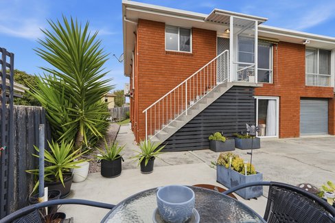 1/33 Walgett Place, GLENORCHY TAS 7010