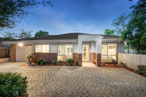1 335 Canterbury Road Forest Hill 3131