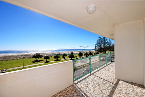 13/4-6 Musgrave St, KIRRA QLD 4225